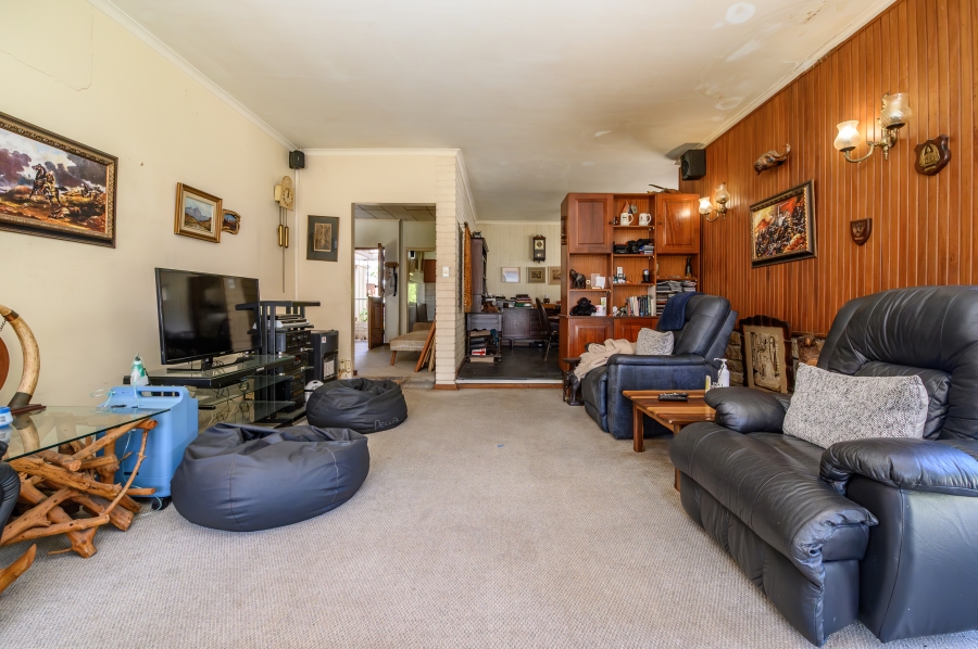 4 Bedroom Property for Sale in Summerstrand Eastern Cape